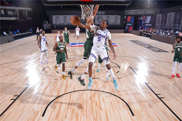 争的环境中 争的环境中