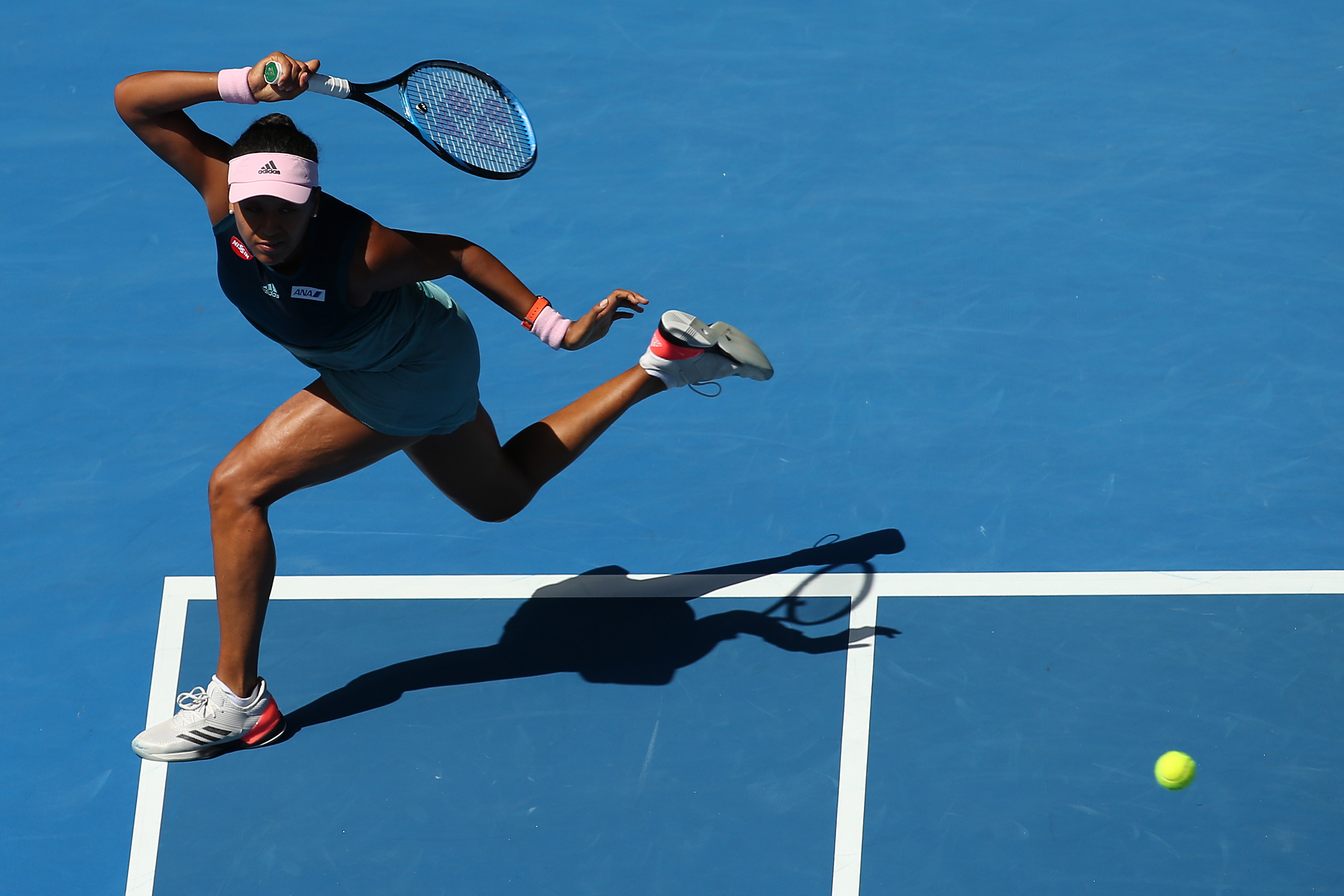 却格外引人 却格外引人